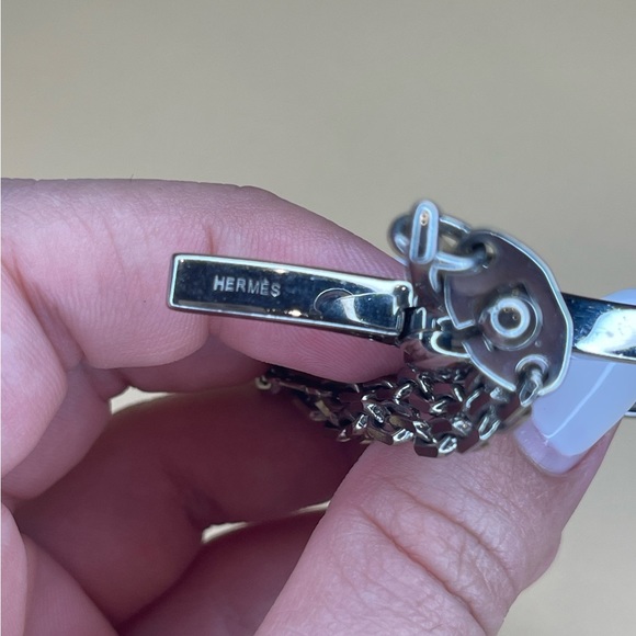 Hermes H logo Filou Chain Glove Holder Clip Silver Tone - Picture 6 of 8